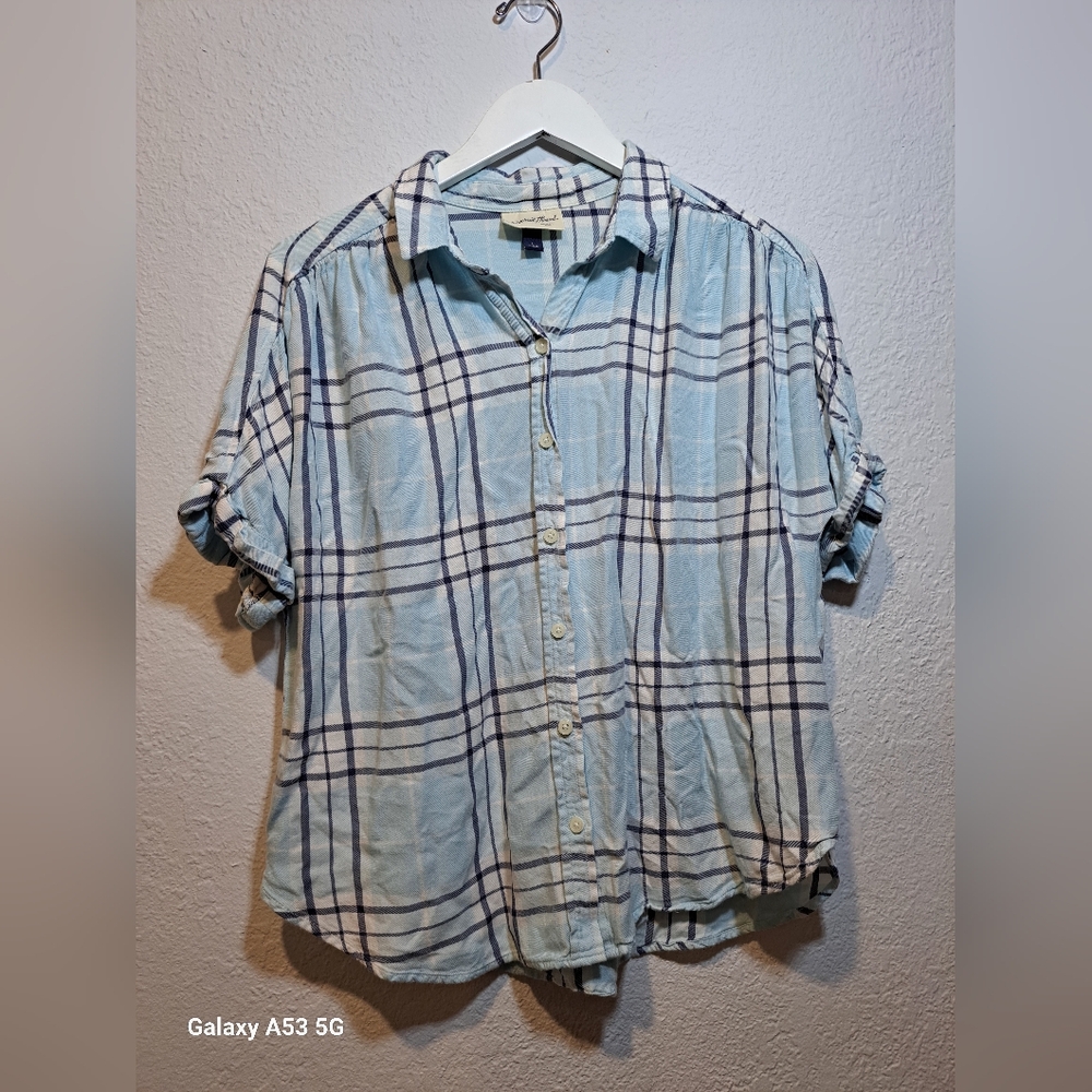 Universal Thread Light Blue Plaid Button-Down Shirt